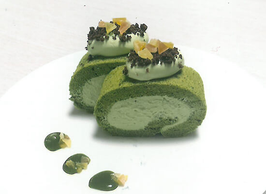 おいでやすふんわりロール~抹茶ソースぞえ~